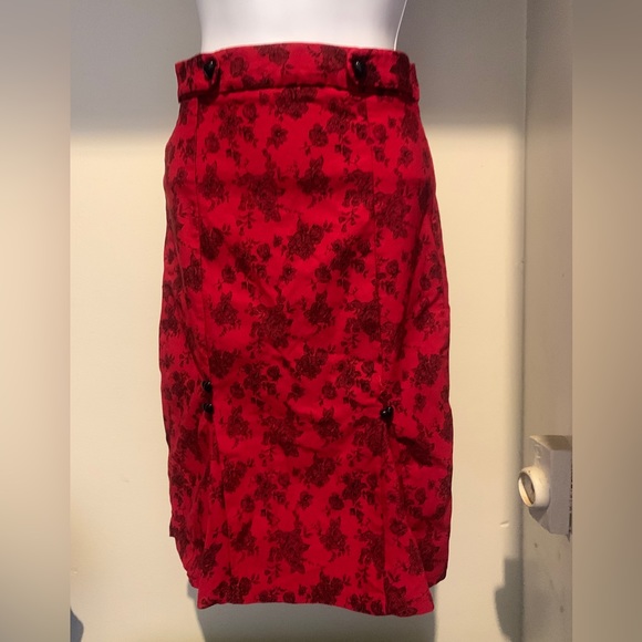 Voodoo Vixen Dresses & Skirts - Voodoo Vixen Stretch Rose Print Red Pencil Wiggle Skirt Heart Buttons Pleats